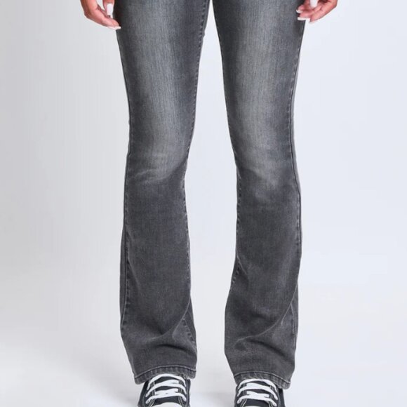 YMI Juniors Wannabettabutt jeans faded black NWT - Picture 2 of 4